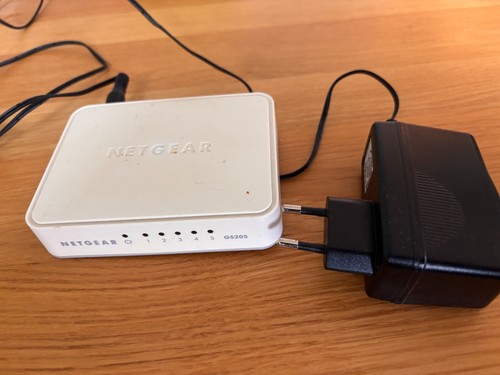 Netgear gs205 port gigabit - netgear,